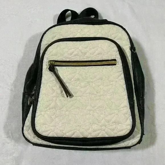 Betsey Johnson White Black Quilted Backpack Small - Picture 3 of 16